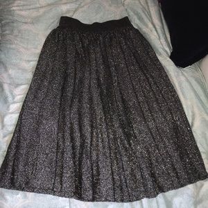 Black and Silver High Waisted Midi Pleated Skirt